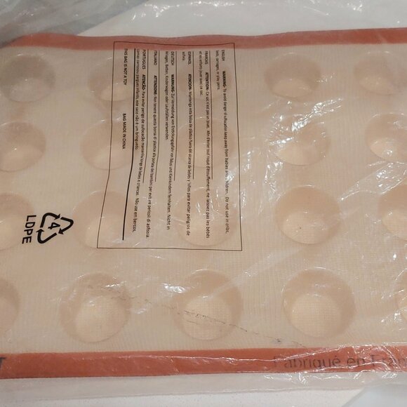 BNIB Silpat Silicone Mini Muffin Pan - Picture 5 of 8